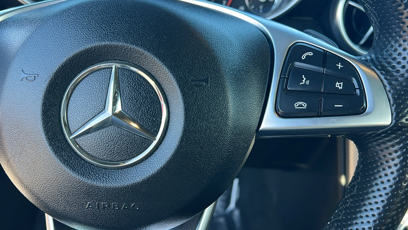 Thumbnail: 2017 Mercedes-Benz SLC - 20