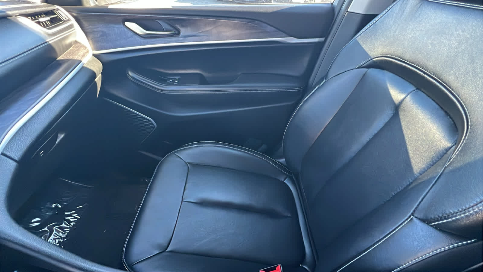 Thumbnail: 2013 Jeep Grand Cherokee - 12