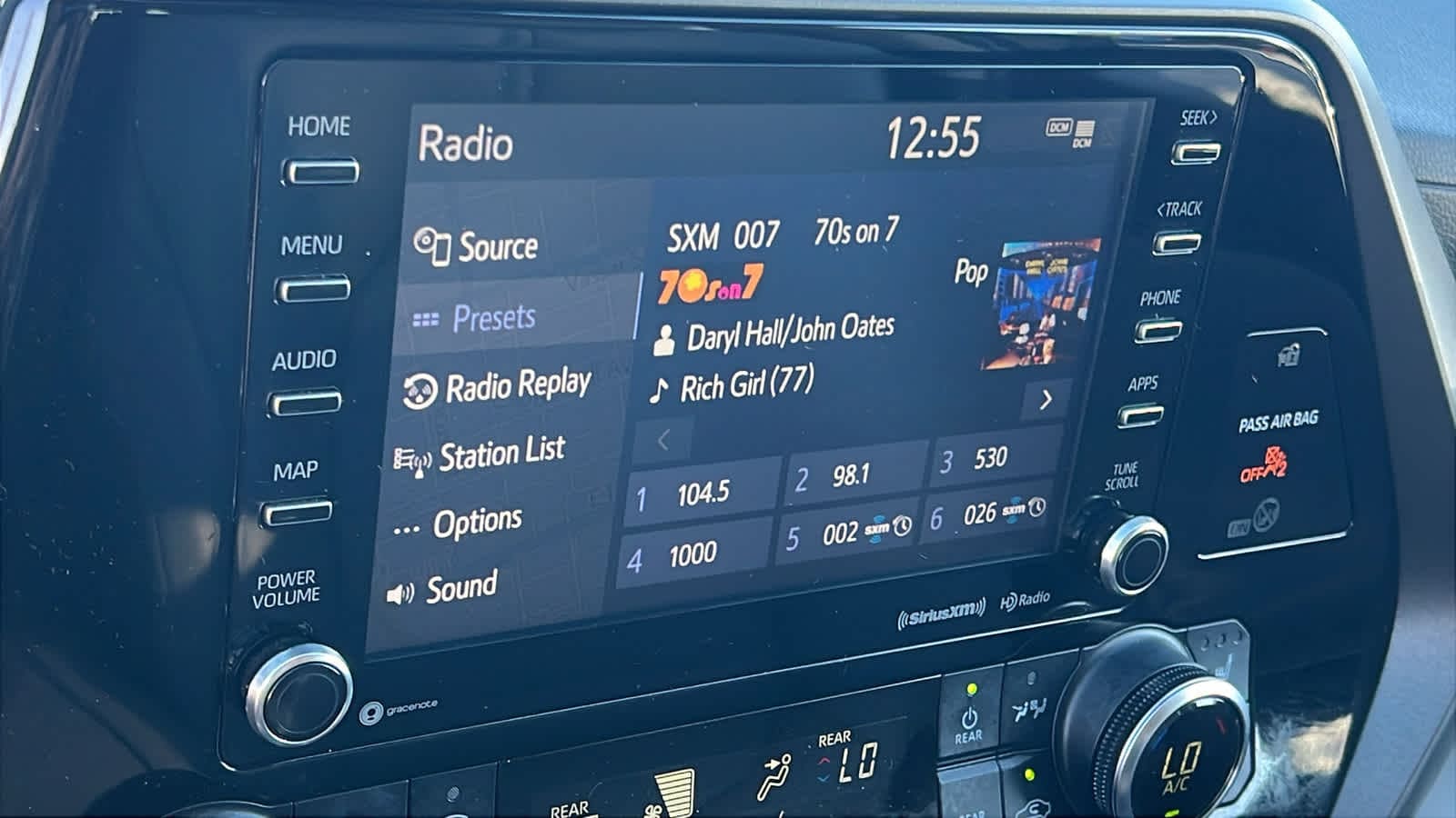 Thumbnail: 2021 Toyota Highlander - 15