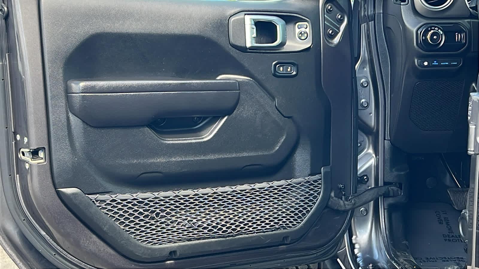 Thumbnail: 2023 Jeep Wrangler - 23