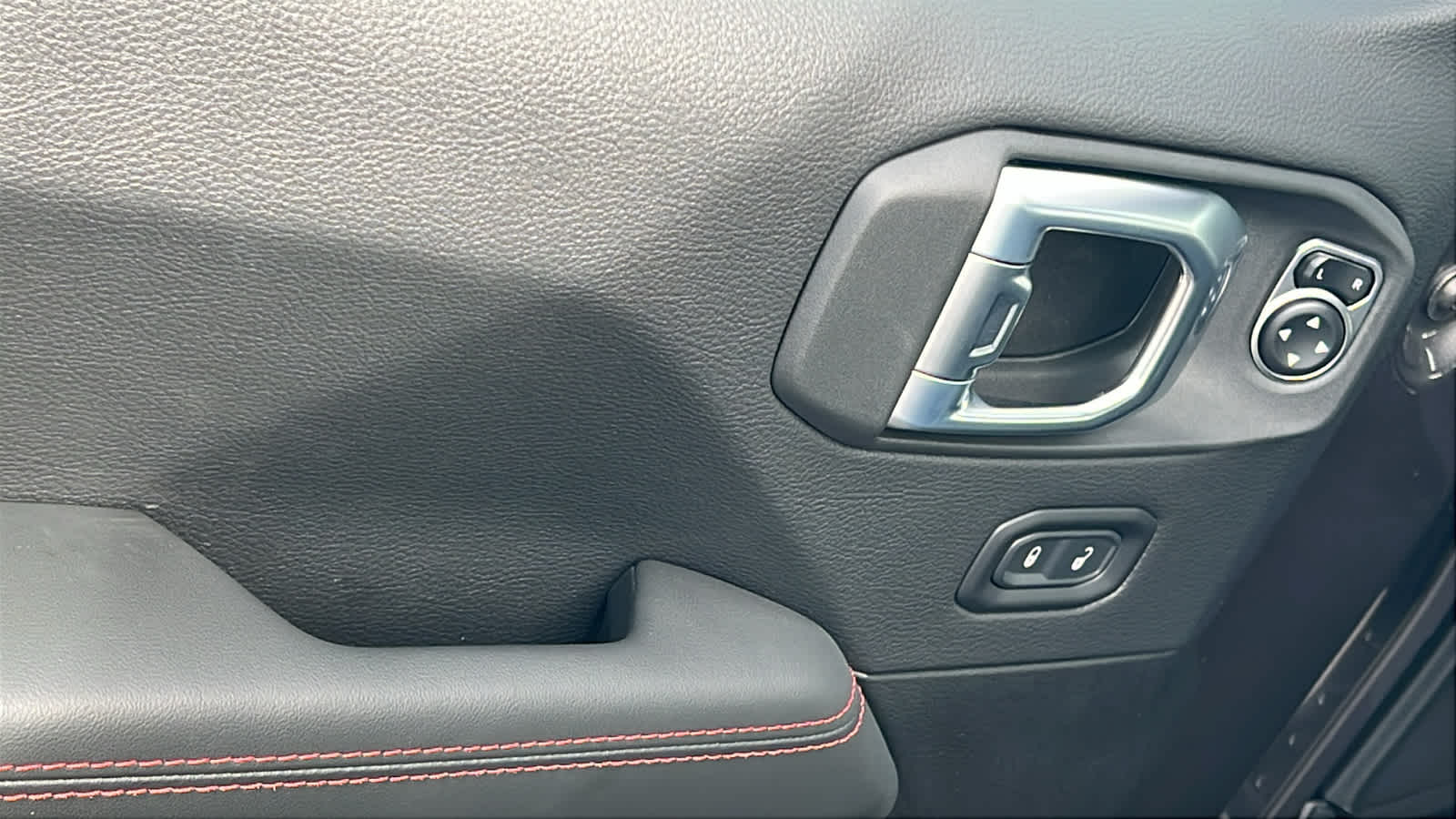 Thumbnail: 2026 Jeep Wrangler - 22