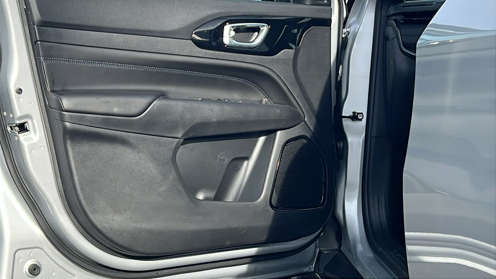 Thumbnail: 2026 Jeep Compass - 23