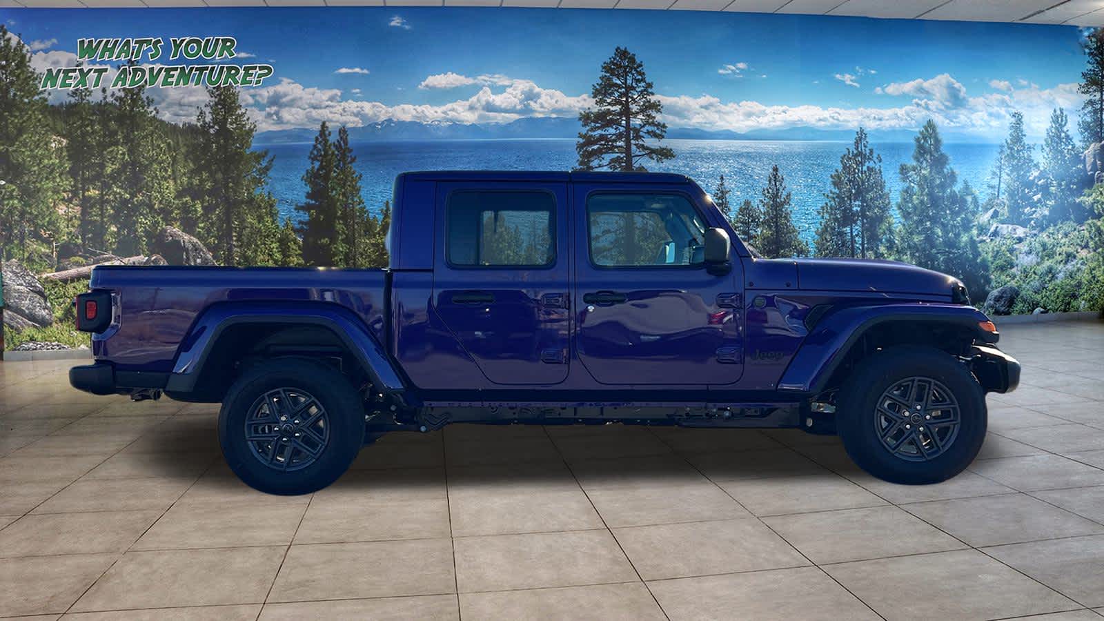 Thumbnail: 2026 Jeep Gladiator - 4