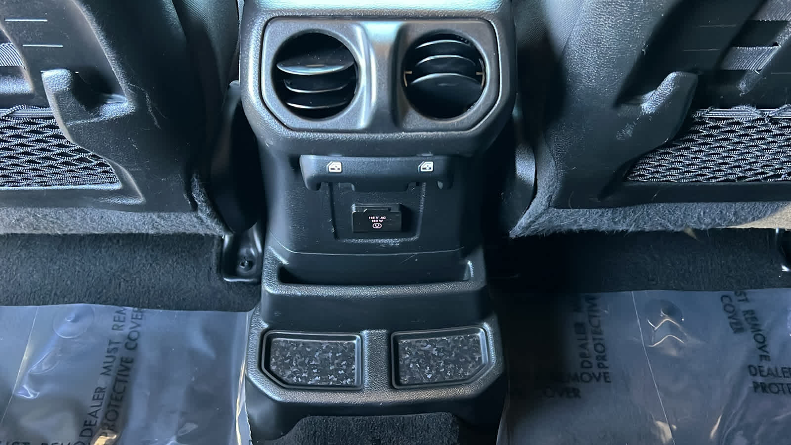 Thumbnail: 2022 Jeep Wrangler - 25