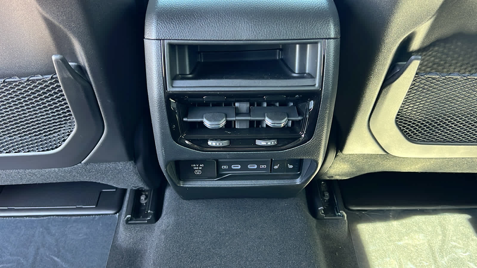 Thumbnail: 2026 Jeep Grand Cherokee - 25