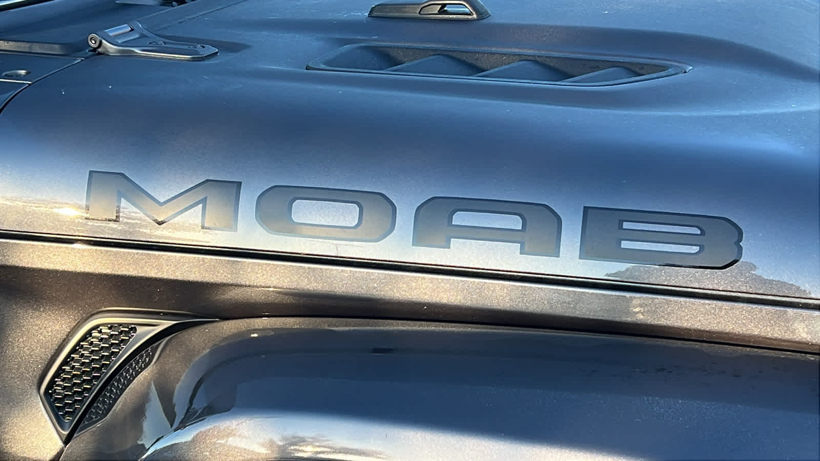 Thumbnail: 2019 Jeep Wrangler - 4