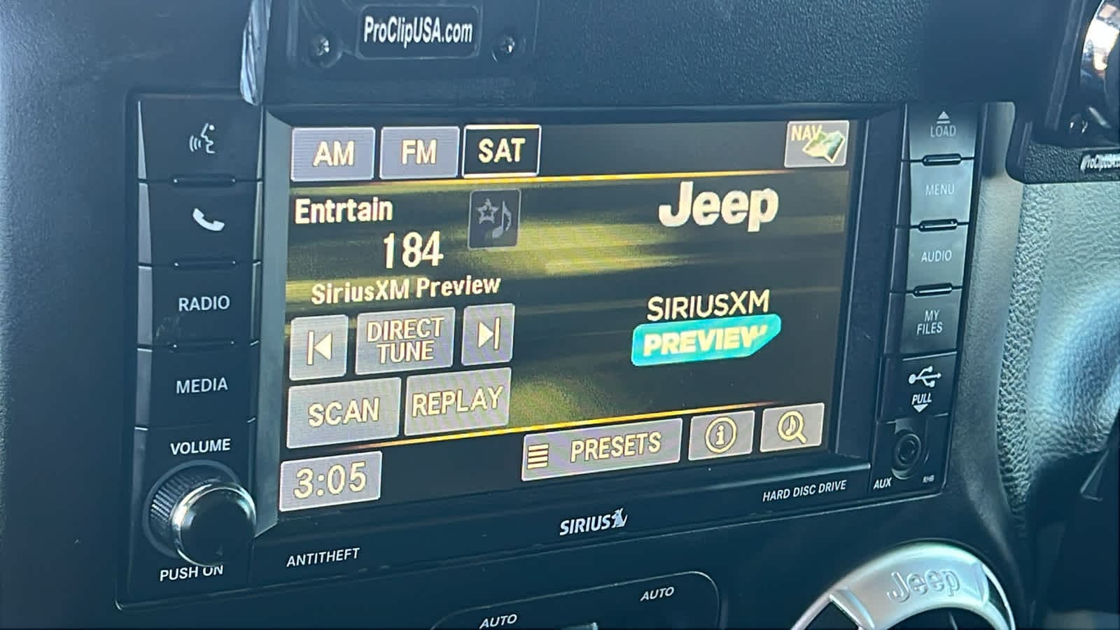 Thumbnail: 2017 Jeep Wrangler - 15