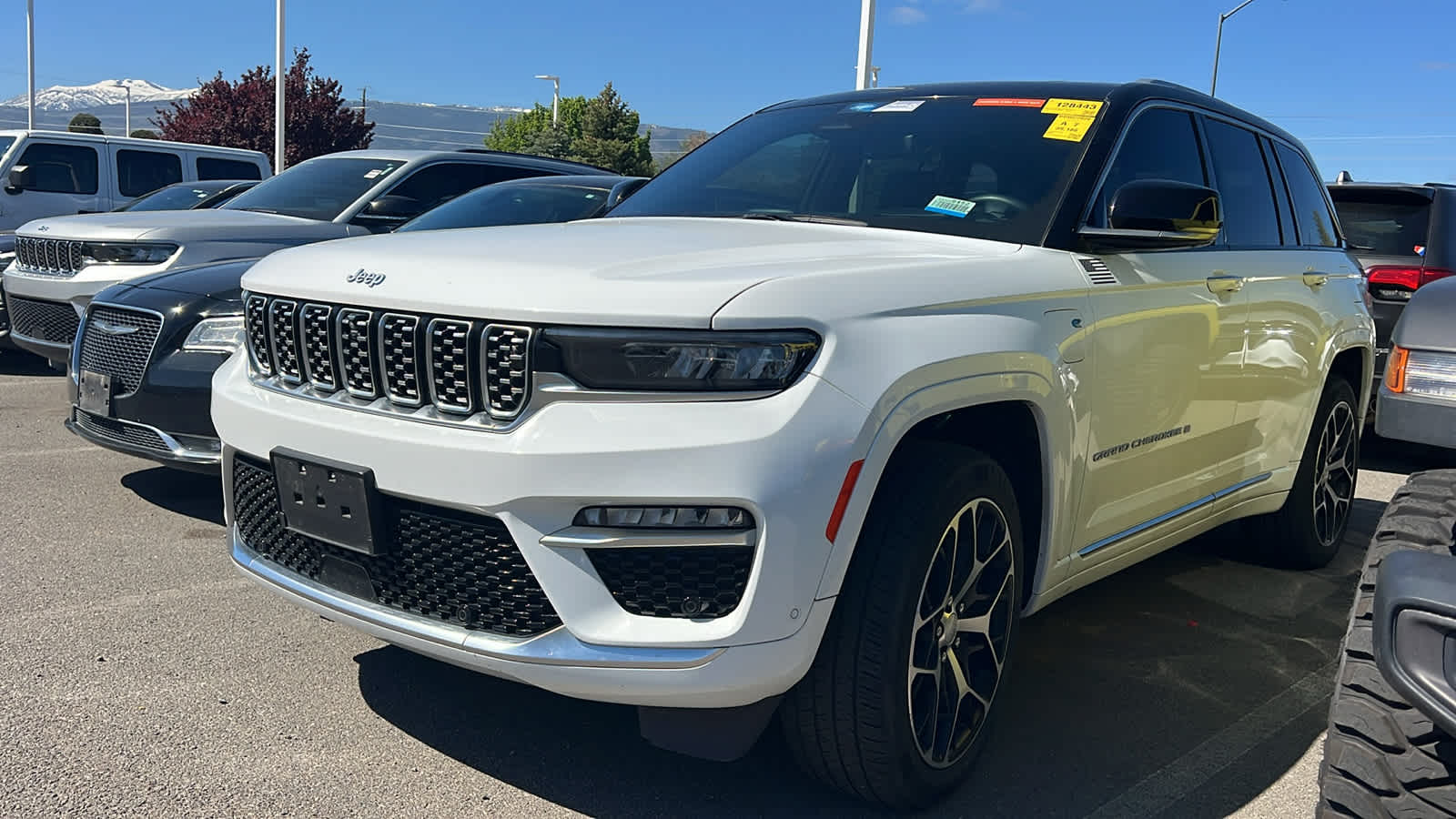 Thumbnail: 2022 Jeep Grand Cherokee - 1