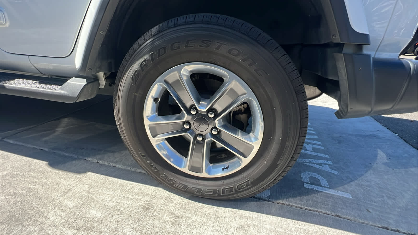 Thumbnail: 2022 Jeep Wrangler - 9