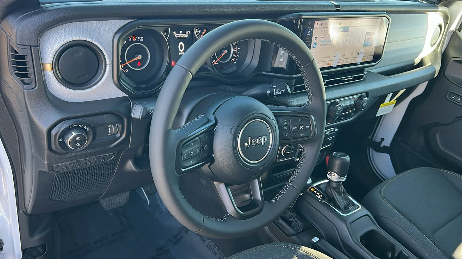 Thumbnail: 2026 Jeep Gladiator - 10