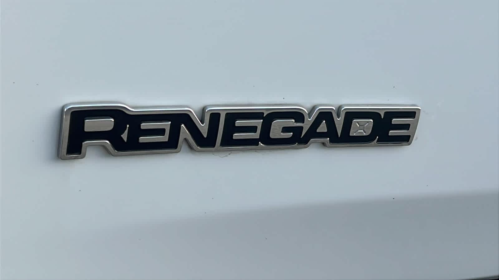 Thumbnail: 2022 Jeep Renegade - 28