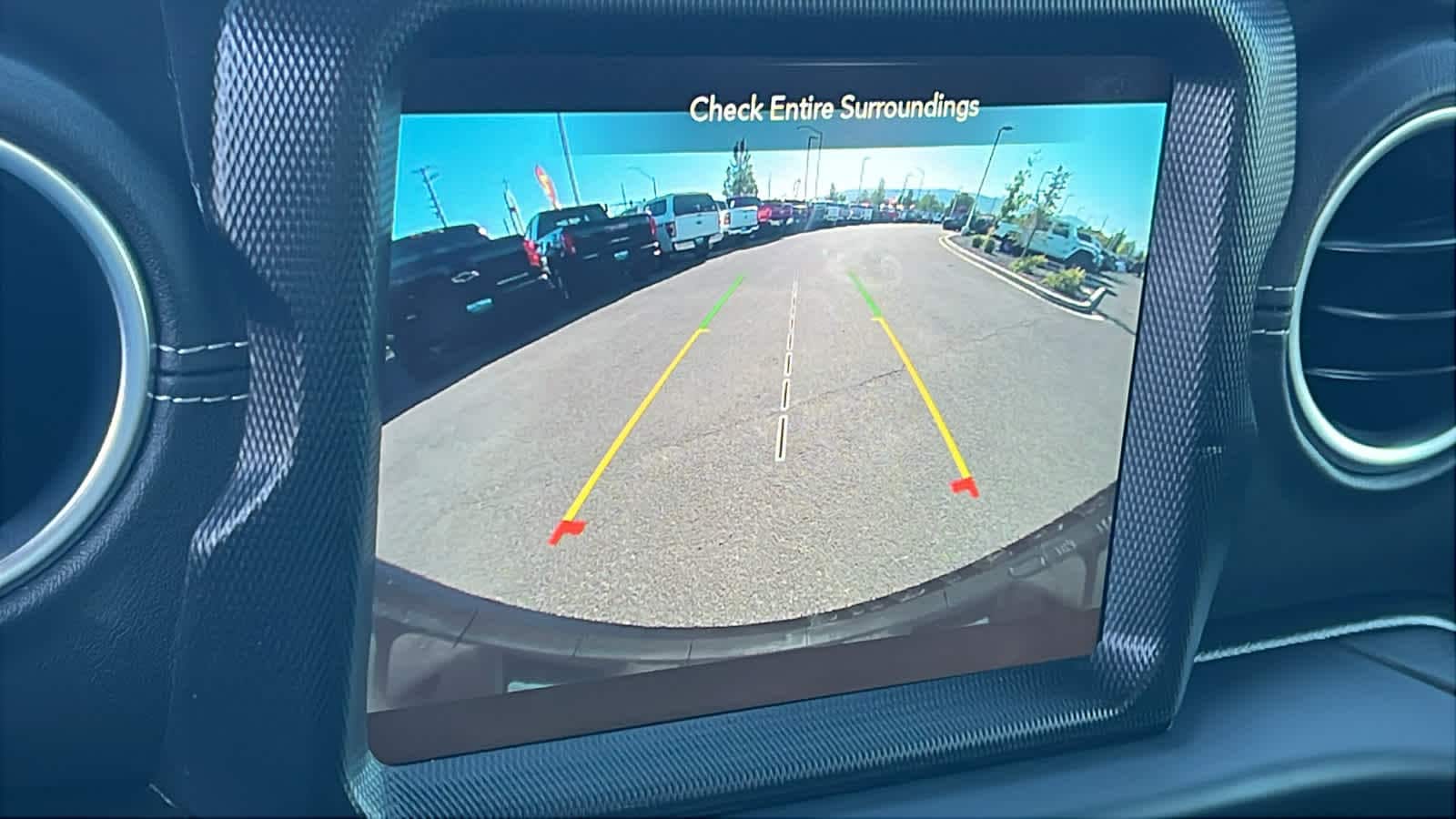 Thumbnail: 2022 Jeep Wrangler - 16