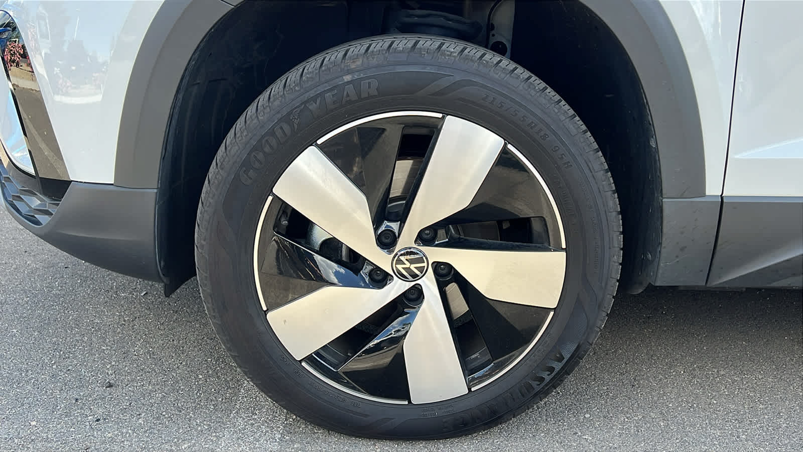 Thumbnail: 2024 Volkswagen Taos - 2