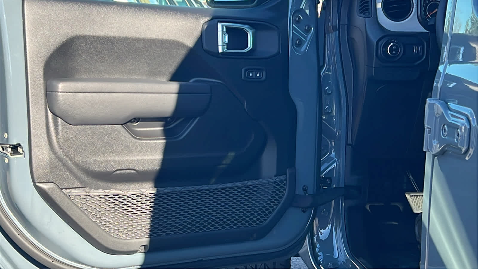 Thumbnail: 2026 Jeep Gladiator - 23