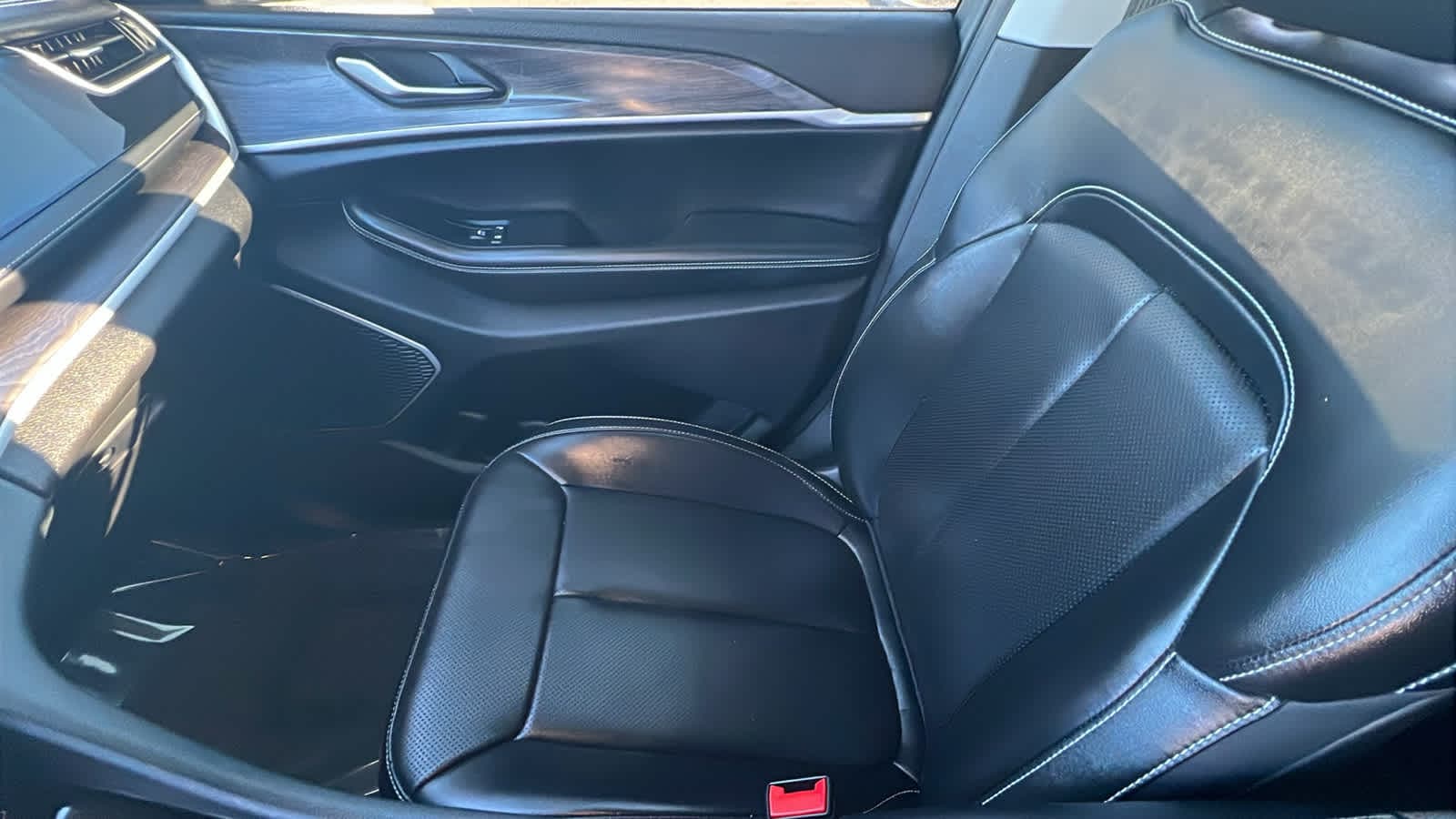 Thumbnail: 2023 Jeep Grand Cherokee - 12