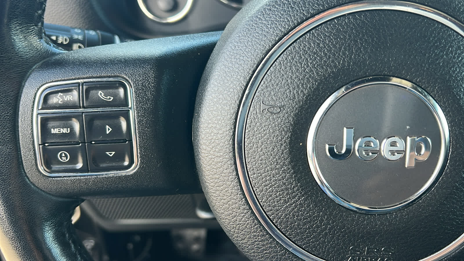 Thumbnail: 2018 Jeep Wrangler - 18