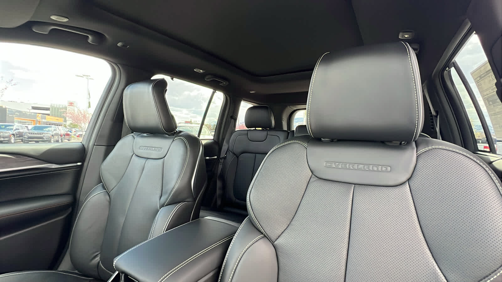 Thumbnail: 2025 Jeep Grand Cherokee - 11