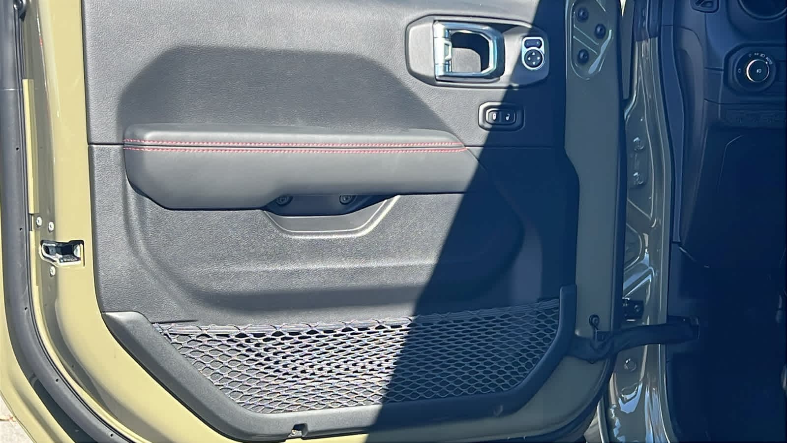 Thumbnail: 2026 Jeep Wrangler - 23