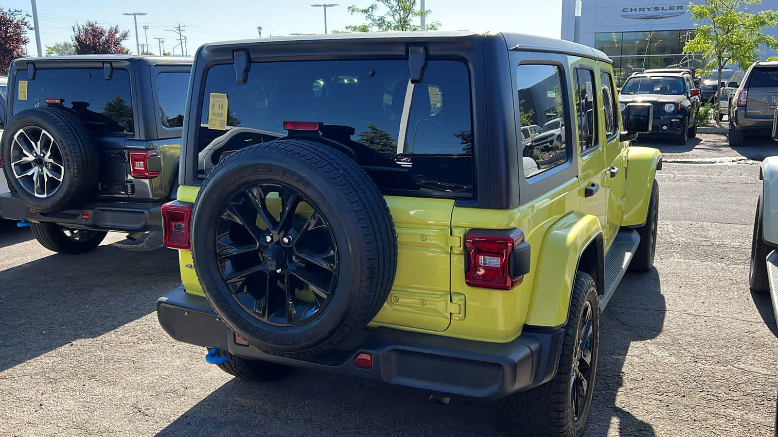 Thumbnail: 2023 Jeep Wrangler - 10