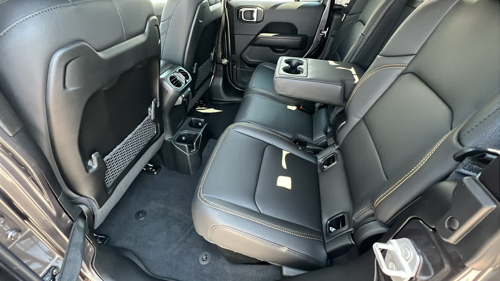 Thumbnail: 2025 Jeep Gladiator - 24