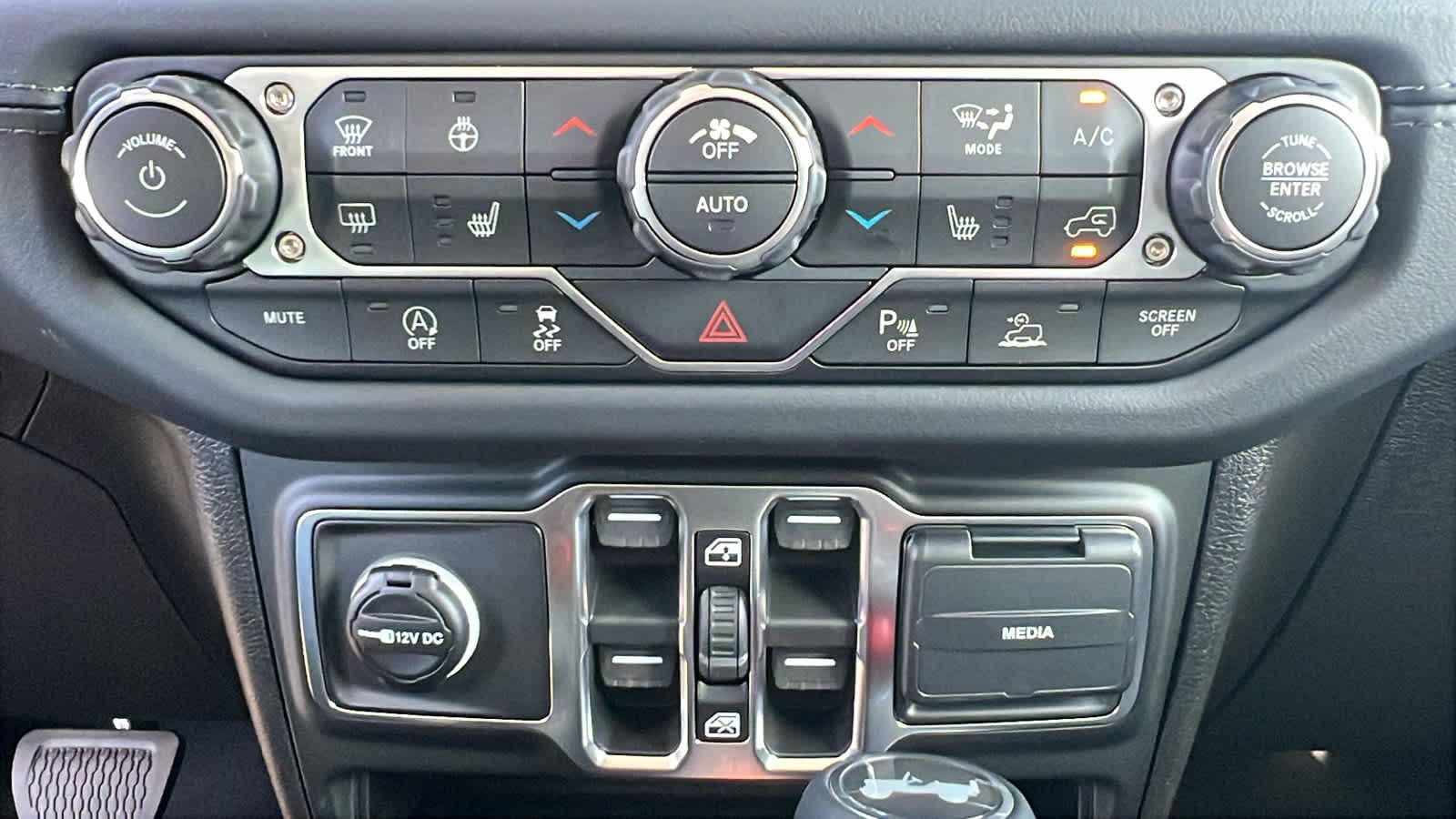 Thumbnail: 2026 Jeep Wrangler - 14