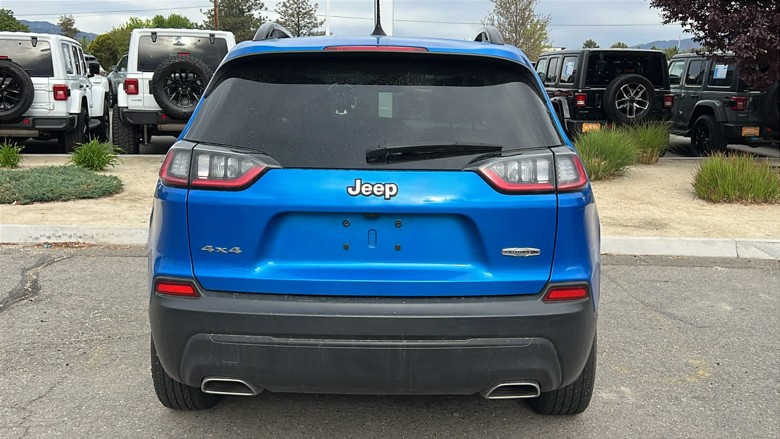 Thumbnail: 2022 Jeep Cherokee - 7