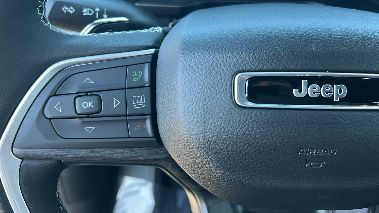 Thumbnail: 2025 Jeep Grand Cherokee - 19