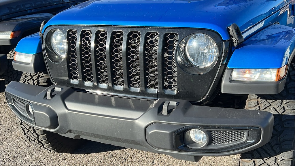 Used 2022 Jeep Gladiator Altitude Truck Crew Cab