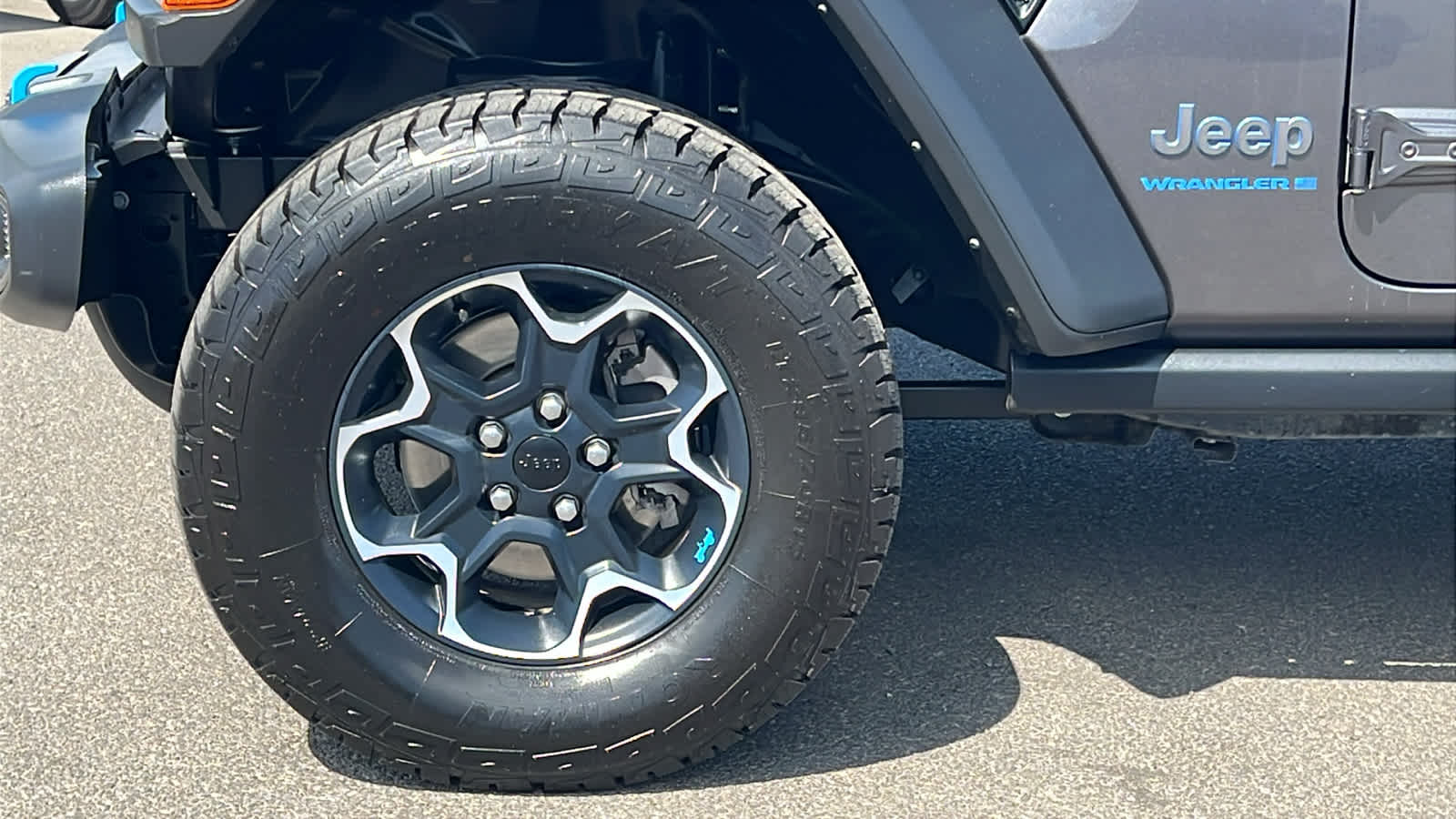 Thumbnail: 2023 Jeep Wrangler - 9