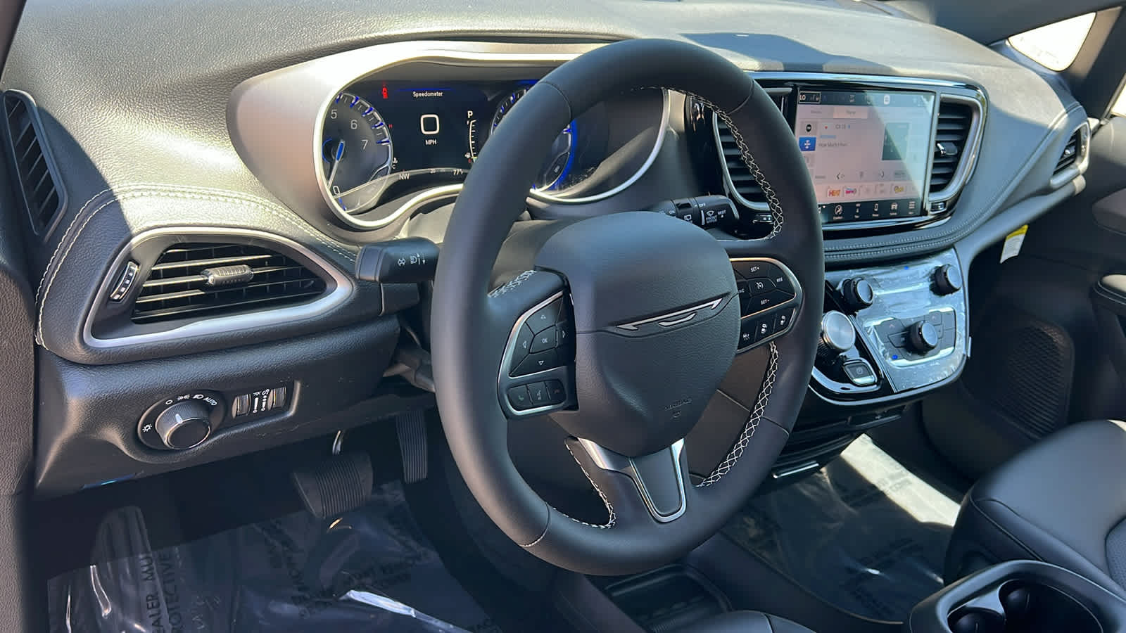 Thumbnail: 2027 Chrysler Pacifica - 10