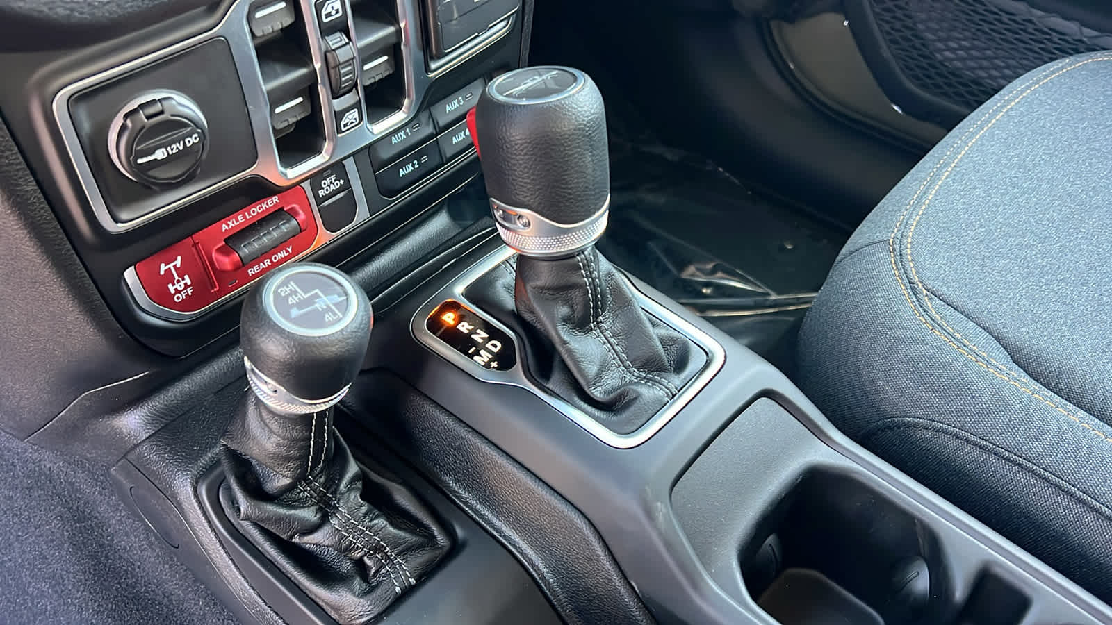 Thumbnail: 2026 Jeep Gladiator - 13