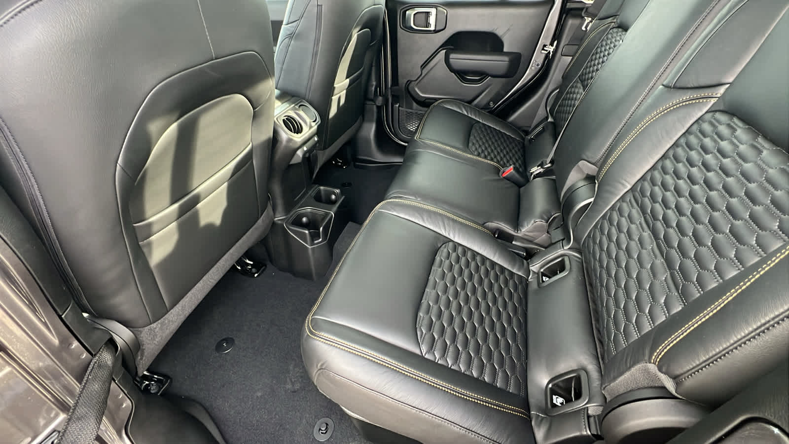 Thumbnail: 2026 Jeep Gladiator - 24