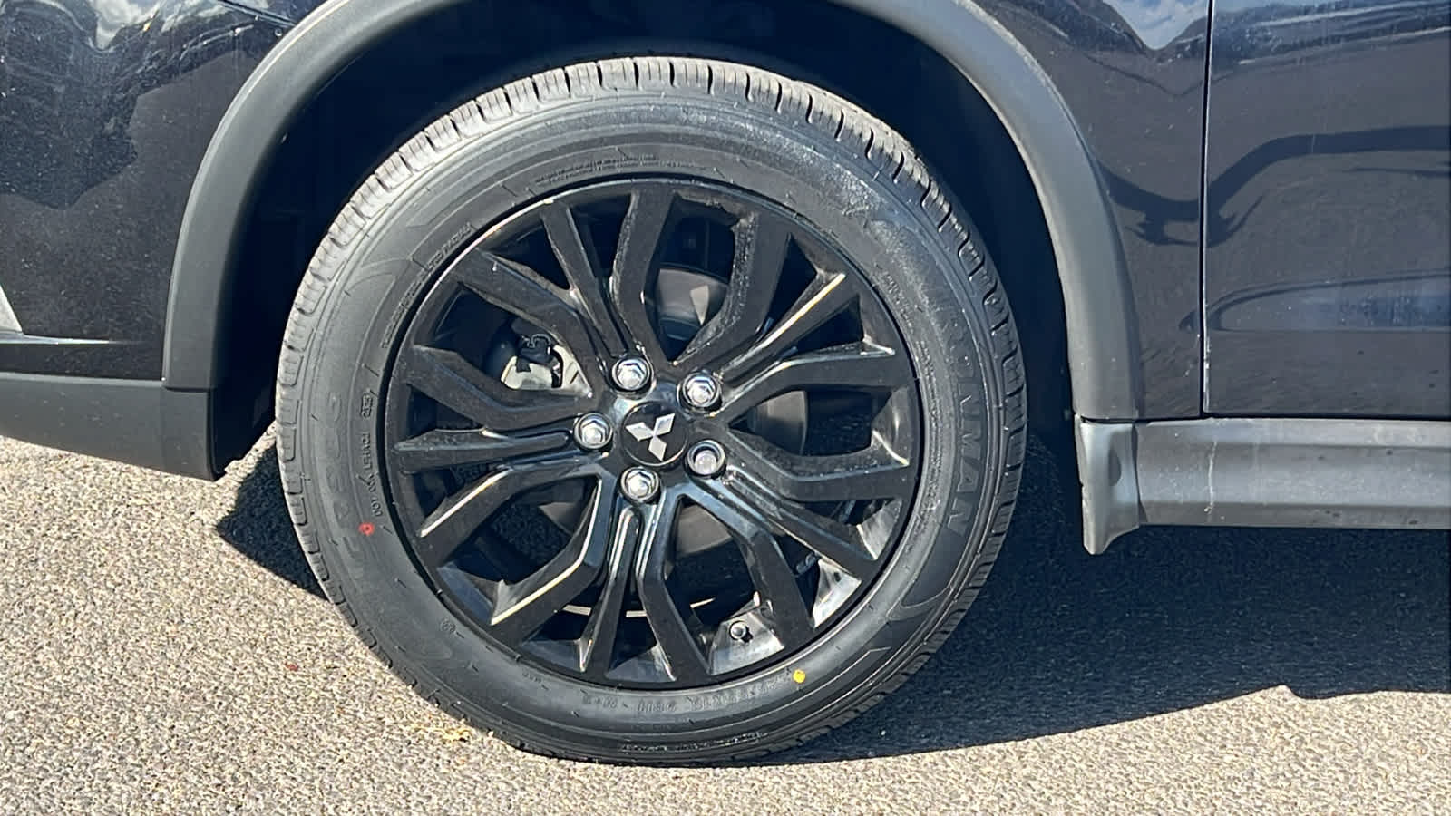 Thumbnail: 2017 Mitsubishi Outlander Sport - 9