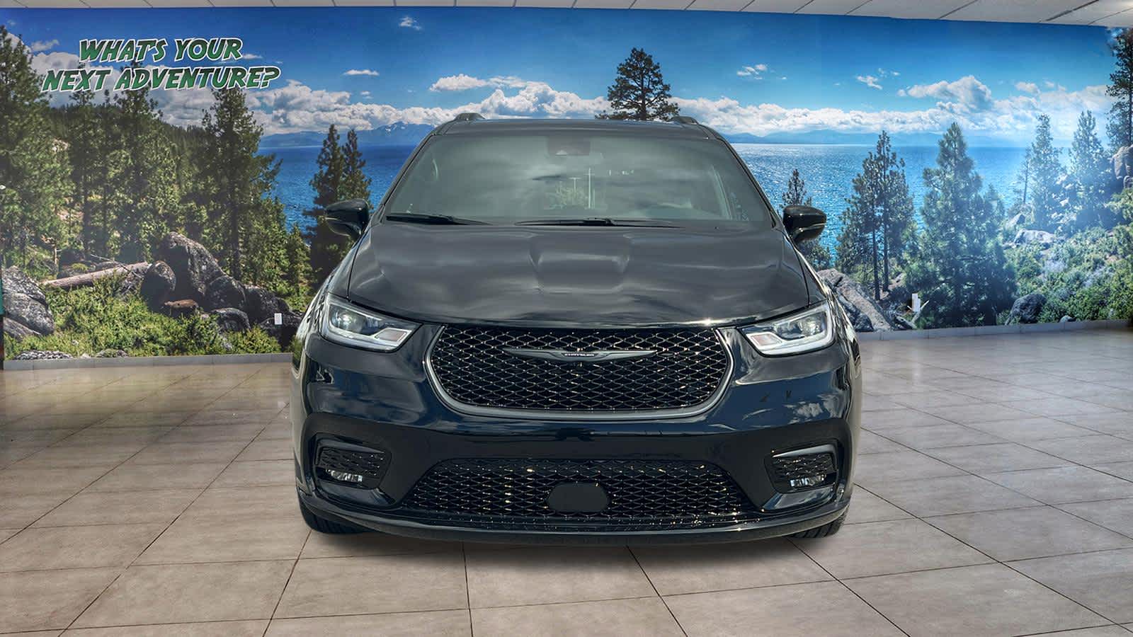 Thumbnail: 2026 Chrysler Pacifica - 2