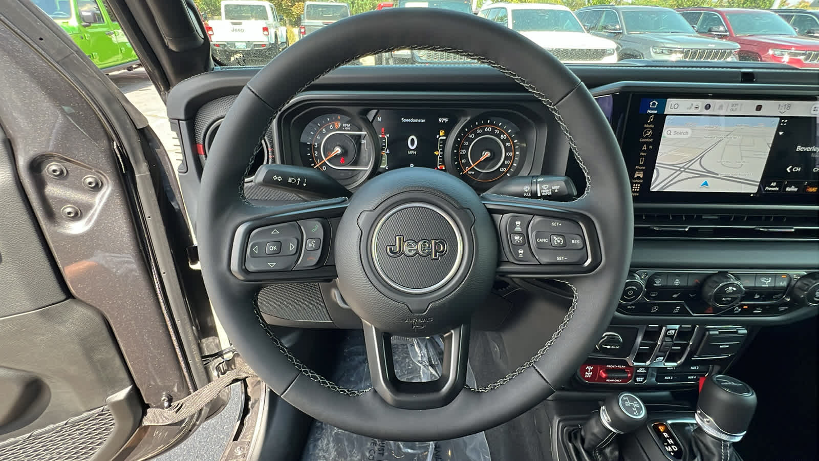 Thumbnail: 2025 Jeep Gladiator - 18