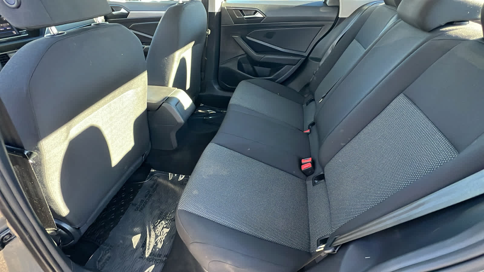 Thumbnail: 2019 Volkswagen Jetta - 24