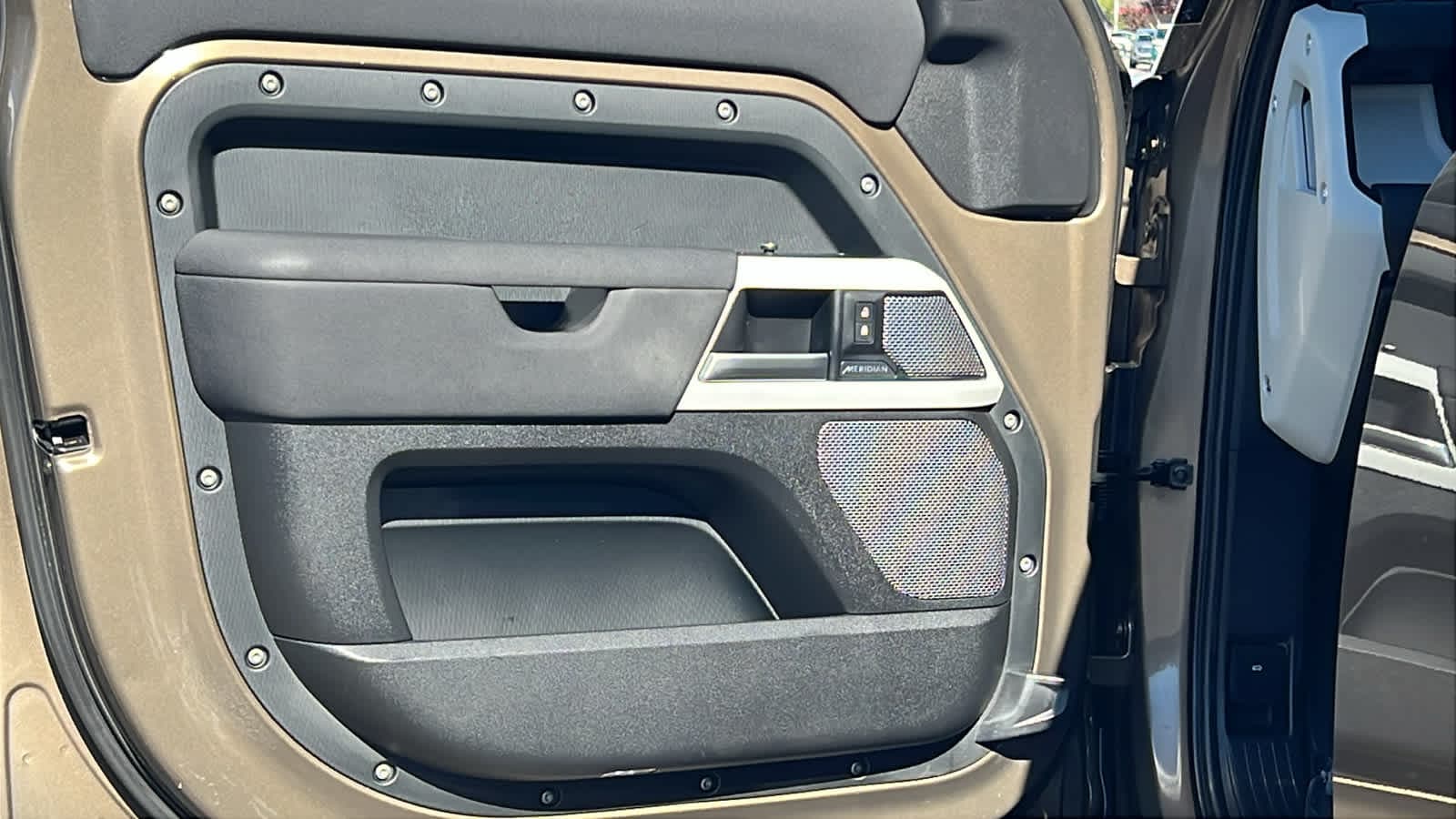 Thumbnail: 2020 Land Rover Defender - 23