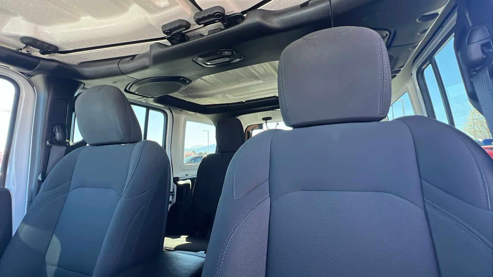 Thumbnail: 2021 Jeep Wrangler - 11