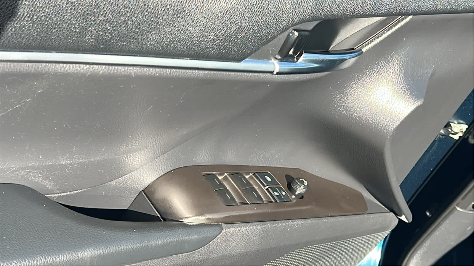 Thumbnail: 2021 Toyota Camry - 22