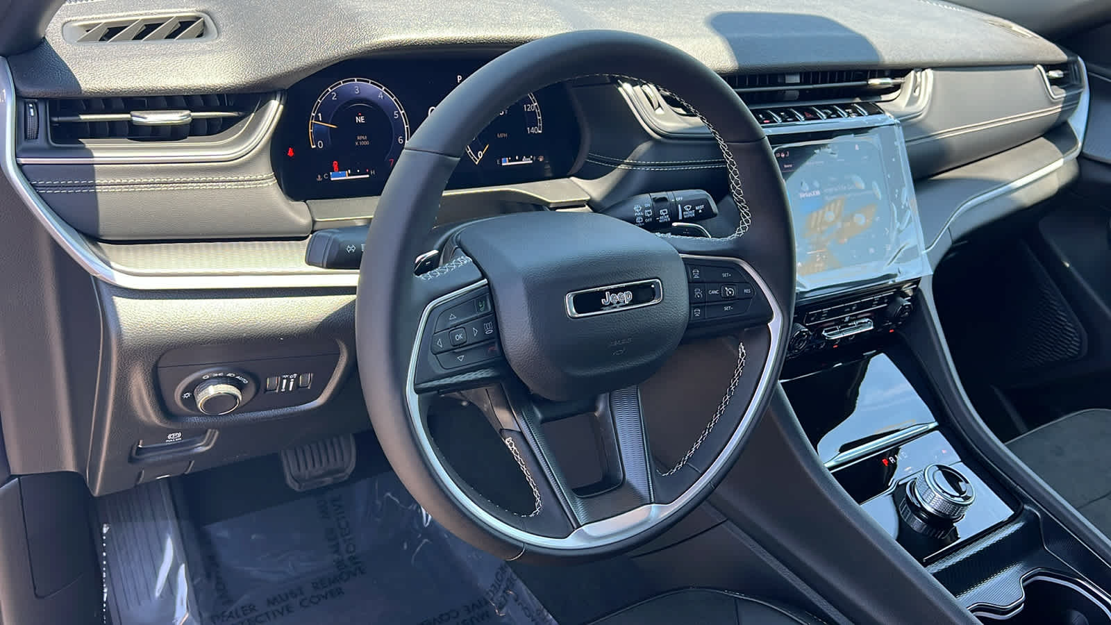 Thumbnail: 2025 Jeep Grand Cherokee L - 10