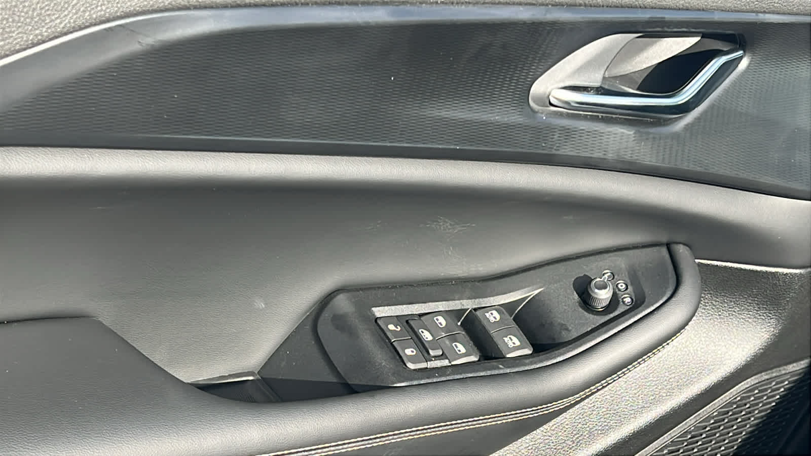 Thumbnail: 2026 Jeep Grand Cherokee - 22