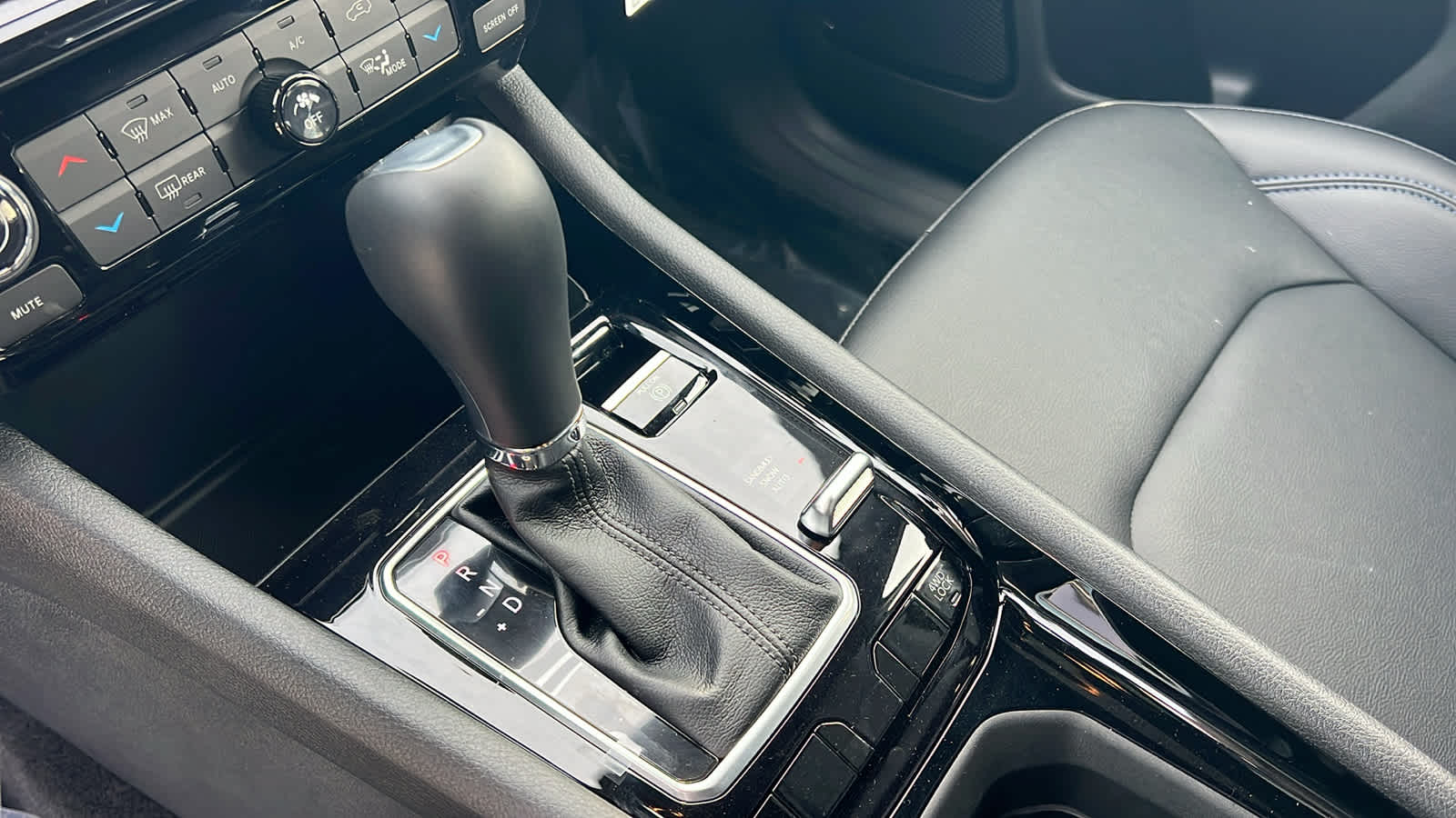 Thumbnail: 2026 Jeep Compass - 13