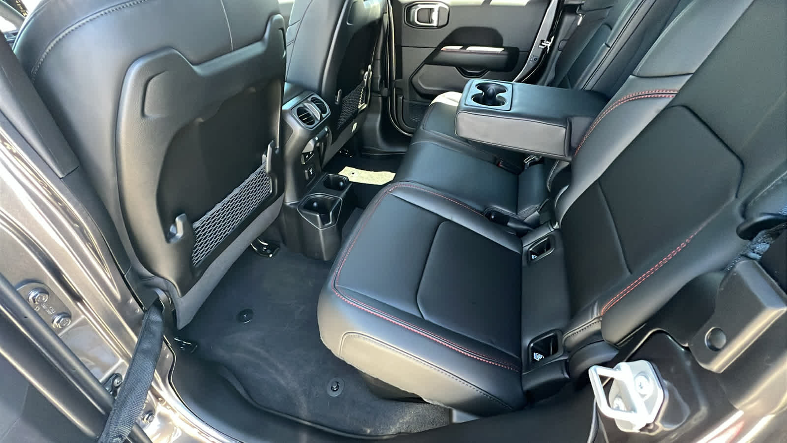 Thumbnail: 2025 Jeep Gladiator - 24