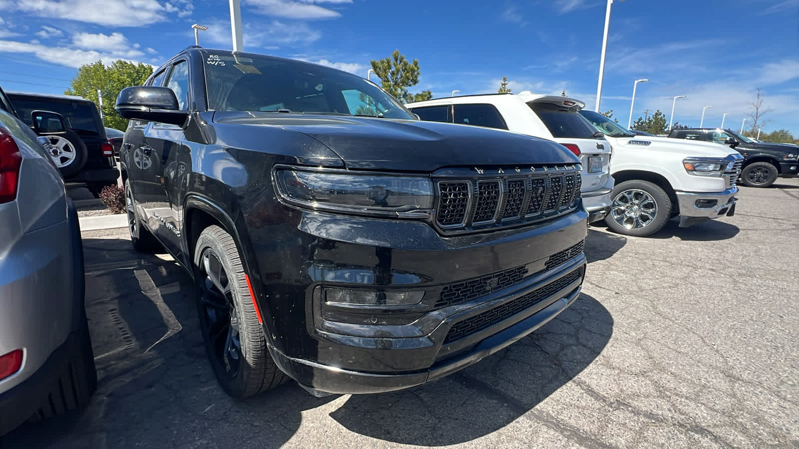 Thumbnail: 2024 Jeep Grand Wagoneer - 3