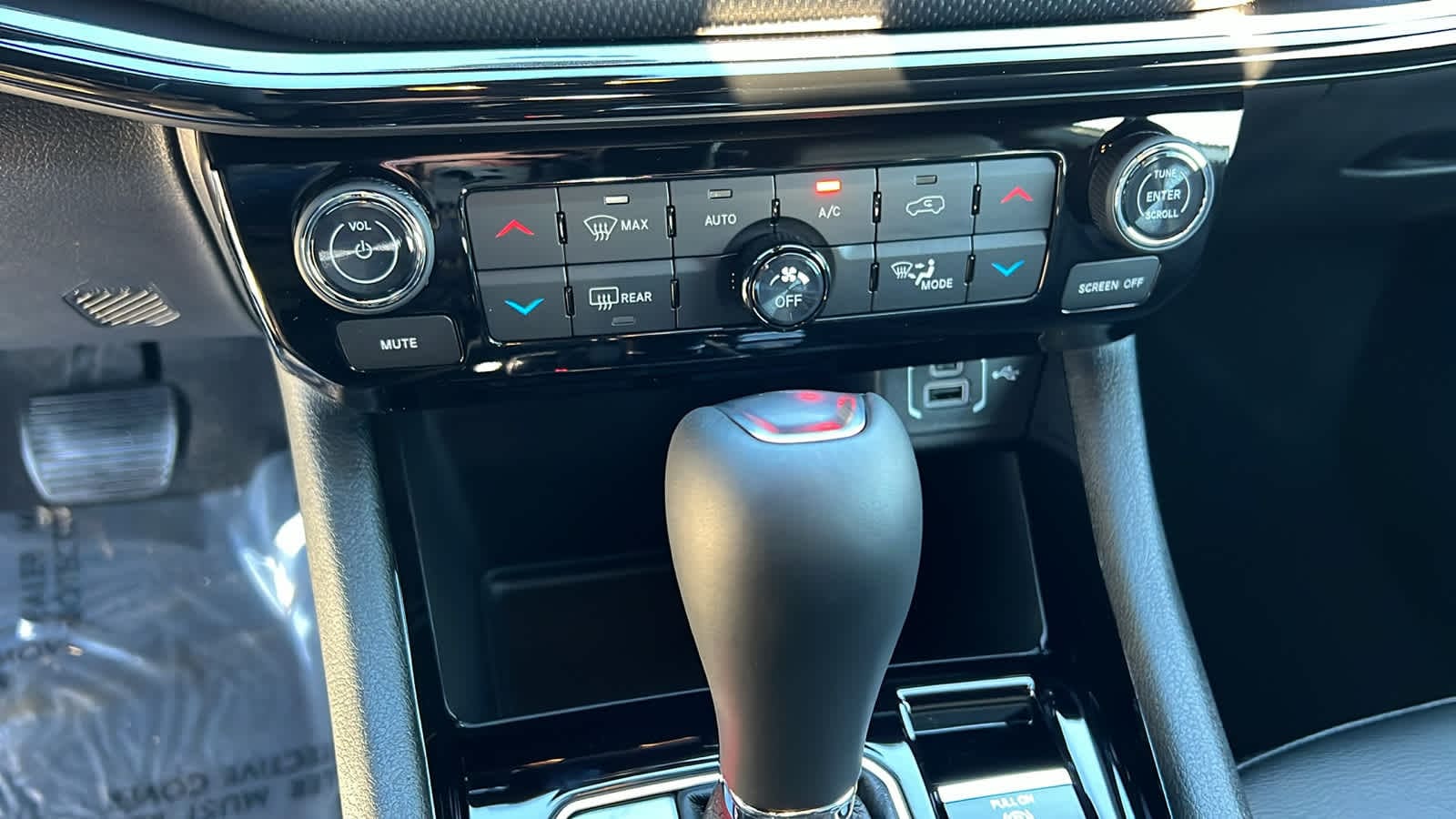 Thumbnail: 2026 Jeep Compass - 14