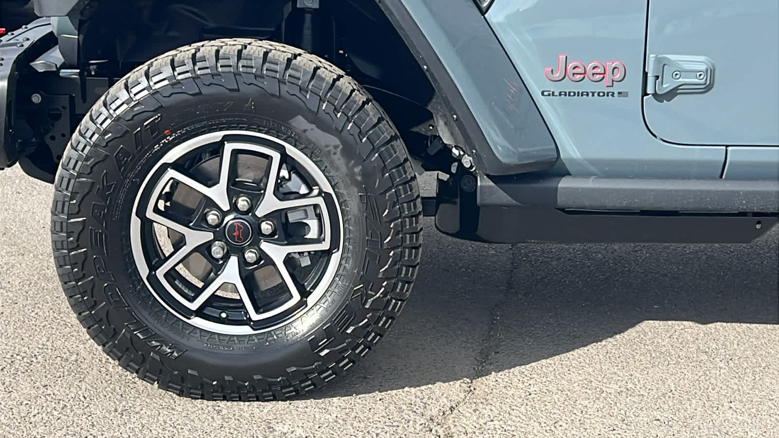 Thumbnail: 2026 Jeep Gladiator - 9