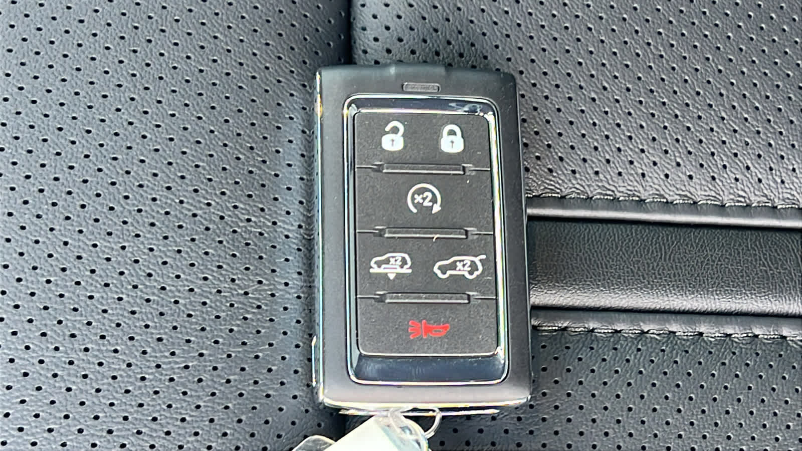 Thumbnail: 2026 Jeep Grand Wagoneer L - 29