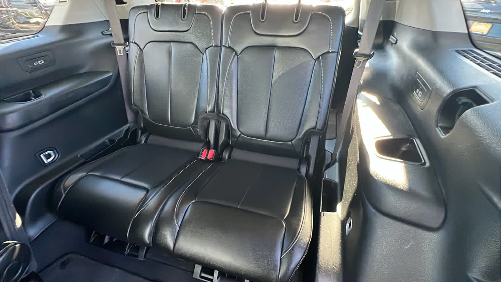 Thumbnail: 2023 Jeep Grand Cherokee - 31