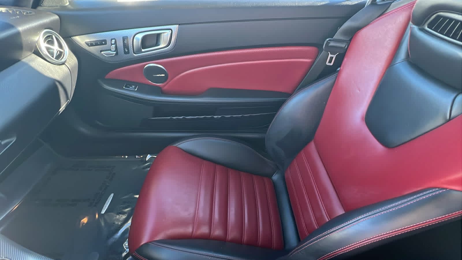 Thumbnail: 2017 Mercedes-Benz SLC - 12