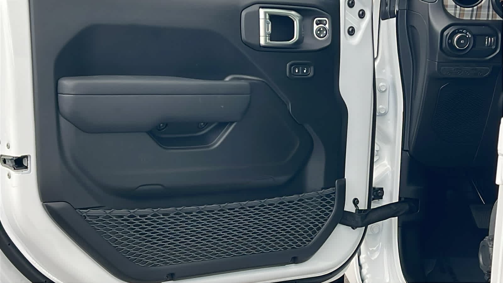 Thumbnail: 2026 Jeep Wrangler - 23